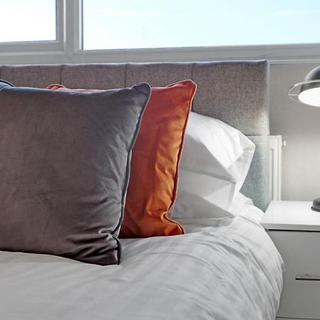 Staiforce 2 Bedroom House With Parking Maidenhead Buitenkant foto