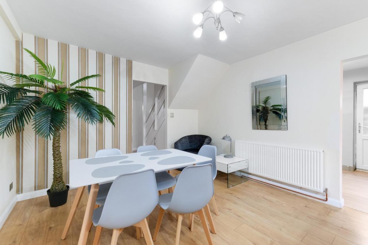 Staiforce 2 Bedroom House With Parking Maidenhead Buitenkant foto