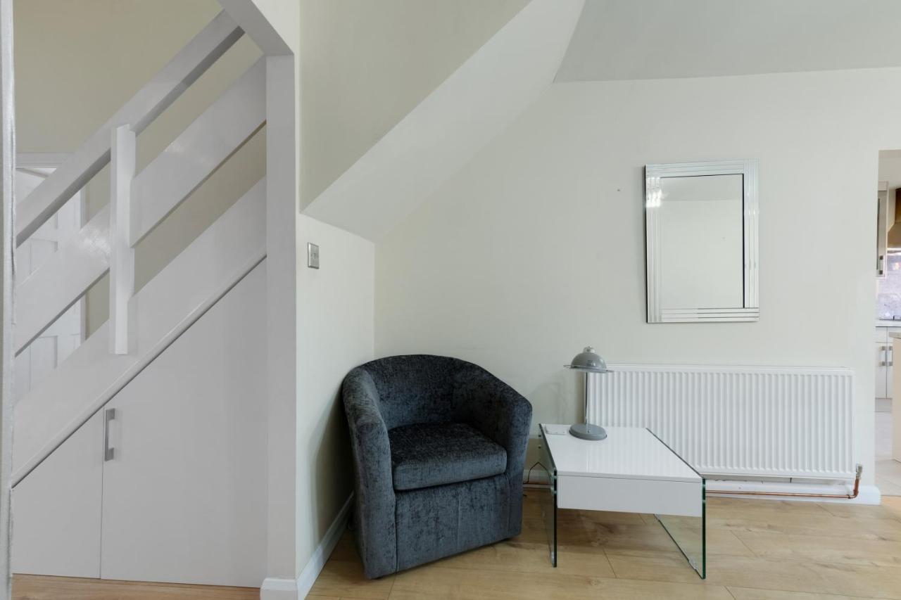 Staiforce 2 Bedroom House With Parking Maidenhead Buitenkant foto