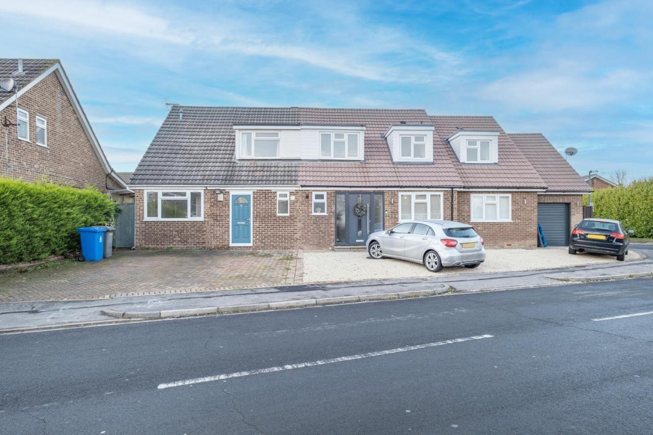Staiforce 2 Bedroom House With Parking Maidenhead Buitenkant foto