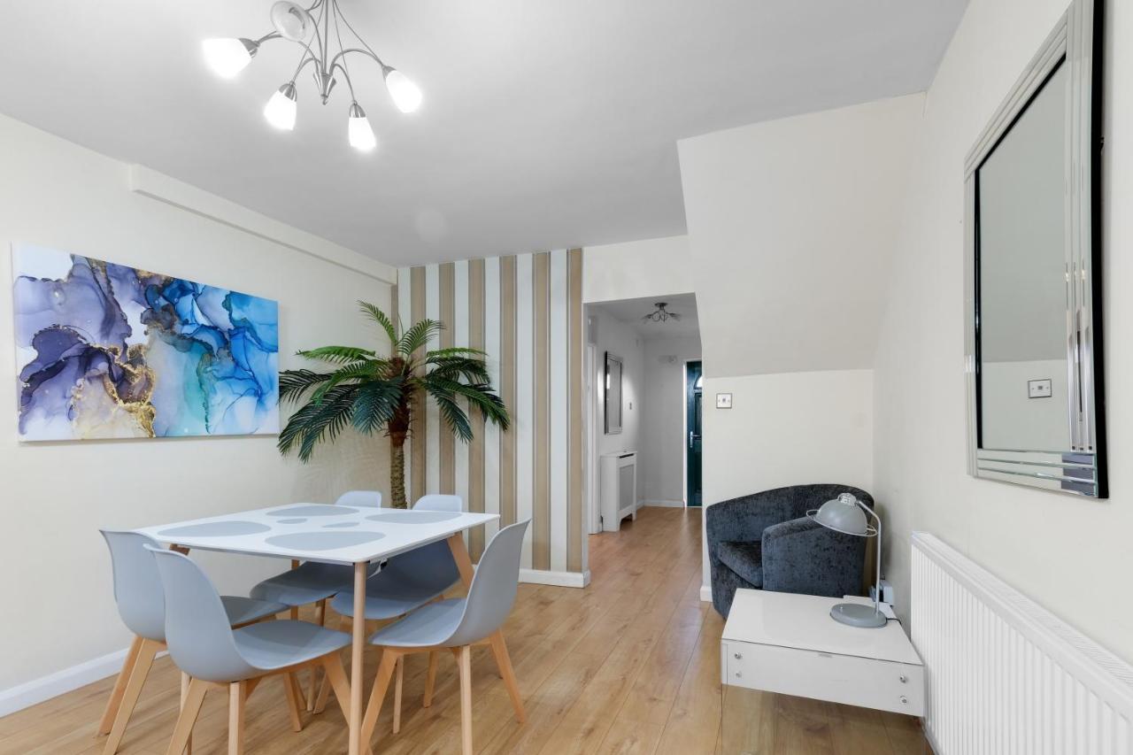 Staiforce 2 Bedroom House With Parking Maidenhead Buitenkant foto