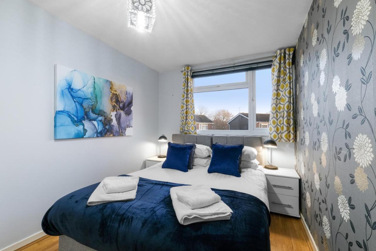 Staiforce 2 Bedroom House With Parking Maidenhead Buitenkant foto