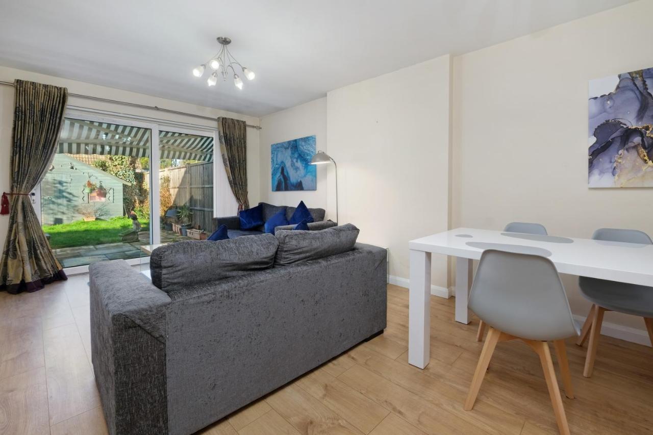 Staiforce 2 Bedroom House With Parking Maidenhead Buitenkant foto
